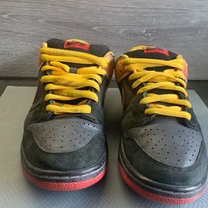 Nike Dunk SB Low “appetite for destruction” sz 10